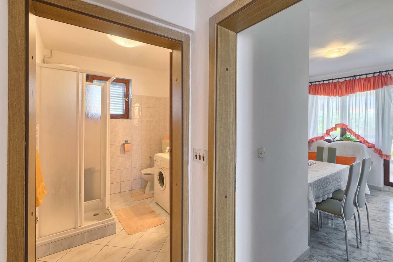 Apartman D&D, Dvorine 63 Banjole Bagian luar foto