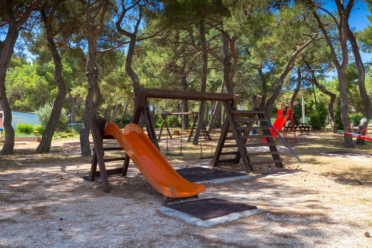 Apartman D&D, Dvorine 63 Banjole Bagian luar foto